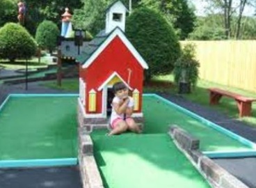 Mini golf and other inexpensive golf business ideas
